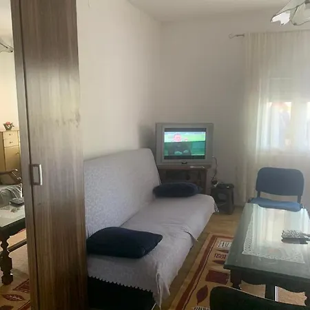 Nikola S House Apartment
